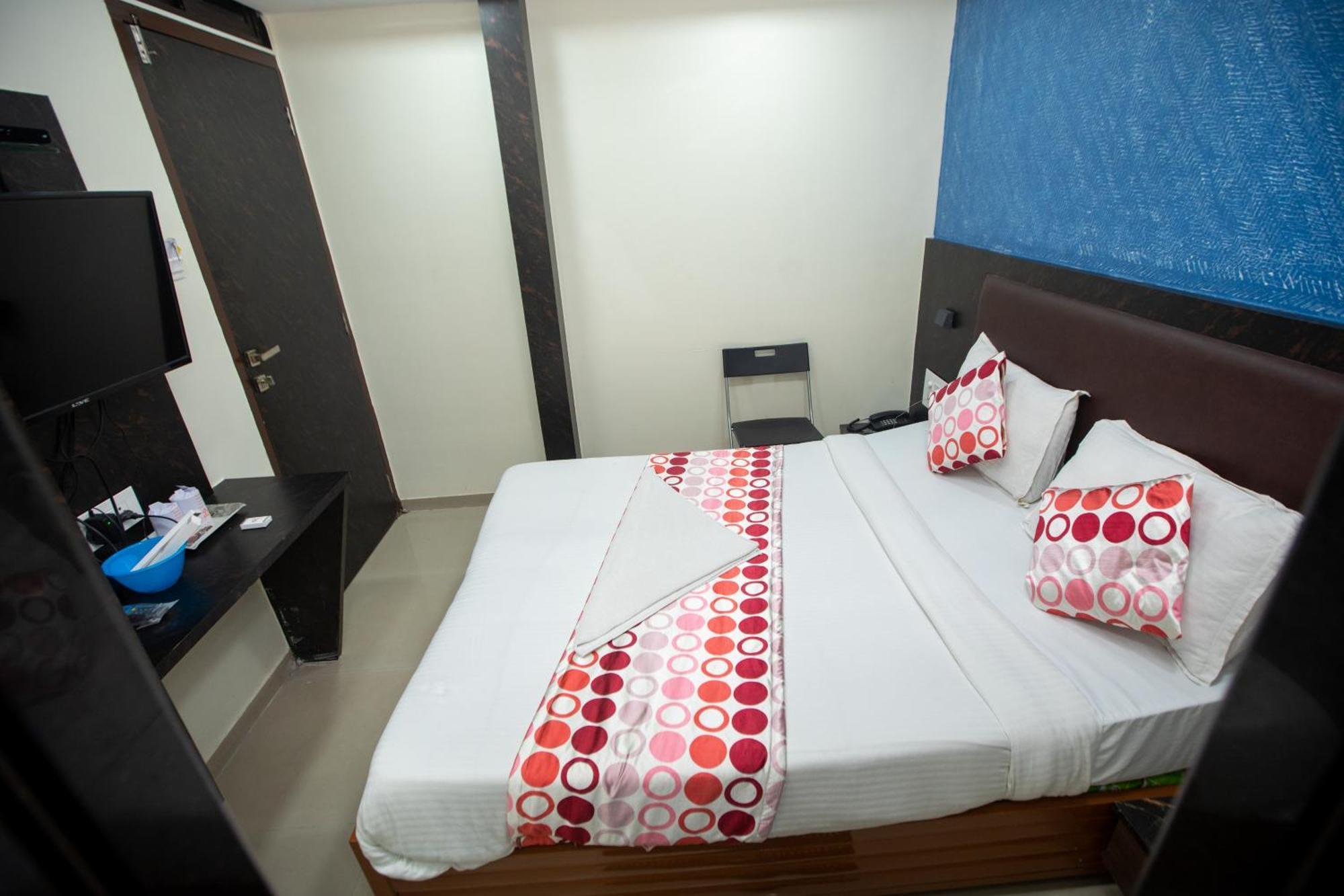 Hotel J D Residency, Mumbai